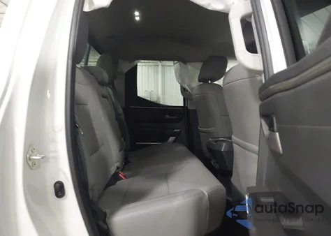 2024 Toyota Tundra Sr5 z USA, uszkodzony, nr VIN 5TFLA5DA9RX149327